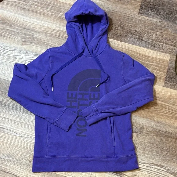 The North Face women’s Deep Purple Hoodie - Picture 1 of 5